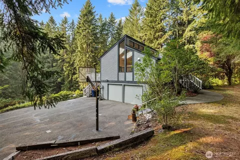 4714 175th St SE, Bothell, WA 98012