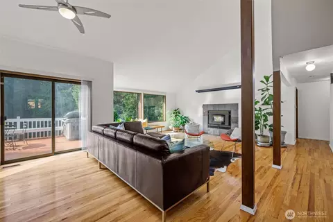 Living - 4714 175th St SE, Bothell, WA 98012 photo 3 of 7