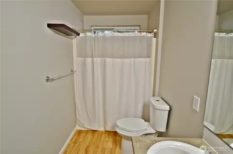 Bath - 19205 206th Street Ct E, Orting, WA 98360 photo 3 of 4