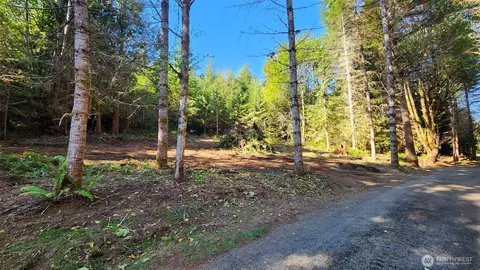 5704 Duane Ln NW, Olympia, WA 98502