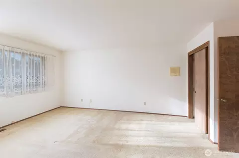 Living - 141 Bay View St, Sequim, WA 98382 photo 7 of 7