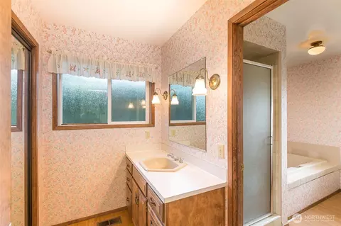 Bath - 141 Bay View St, Sequim, WA 98382 photo 1 of 4