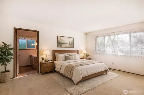 Bedroom - 141 Bay View St, Sequim, WA 98382 photo 1 of 5