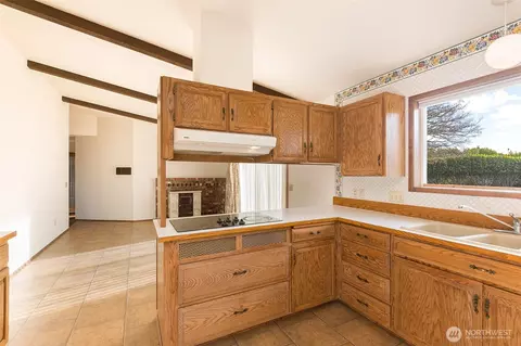 Kitchen - 141 Bay View St, Sequim, WA 98382 photo 1 of 2