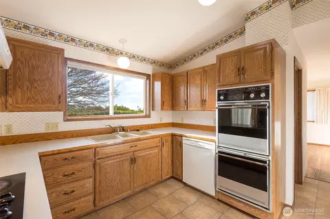 Kitchen - 141 Bay View St, Sequim, WA 98382 photo 2 of 2