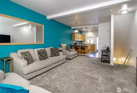 5305 Military Rd E #A, Tacoma, WA 98446