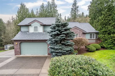 214 St James Ct, Longview, WA 98632