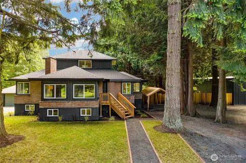 8021 NEglon Rd, Kingston, WA 98346