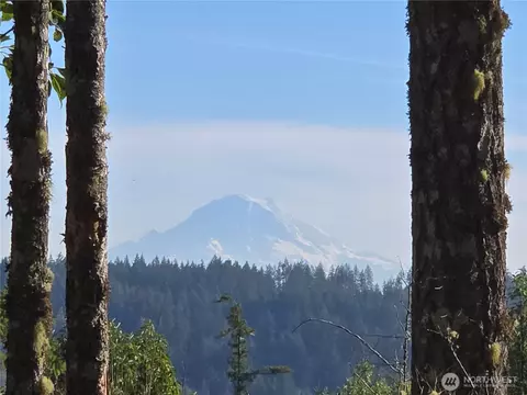 2 Nnn Sand Dollar Rd W, Bremerton, WA 98312