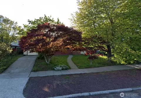 2627 25th Ave W, Seattle, WA 98199