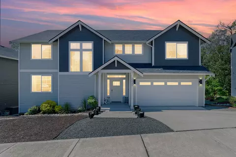 2225 Seringa Ave, Bremerton, WA 98310