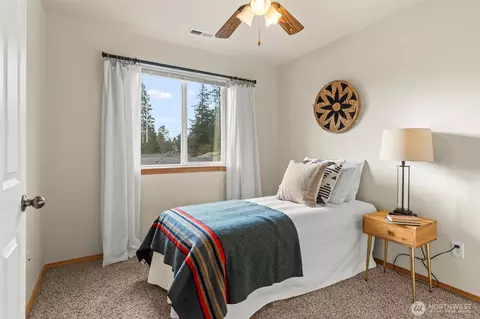 Bedroom - 2008 Monroe Ave, Everett, WA 98203 photo 4 of 5