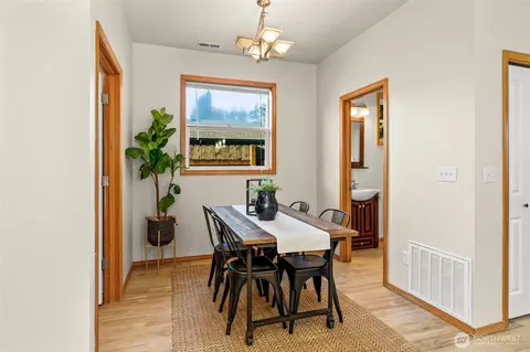 Dining - 2008 Monroe Ave, Everett, WA 98203 photo 2 of 2