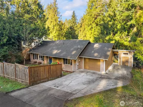 21930 Orca Dr NE, Poulsbo, WA 98370