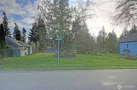 127 W Admirality Way, Camano Island, WA 98282