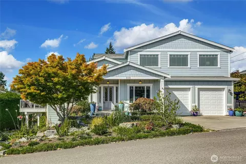 218 S 210th St, Des Moines, WA 98198