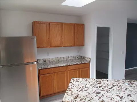 Kitchen - 206 Mazza St NE, Orting, WA 98360 photo 2 of 2