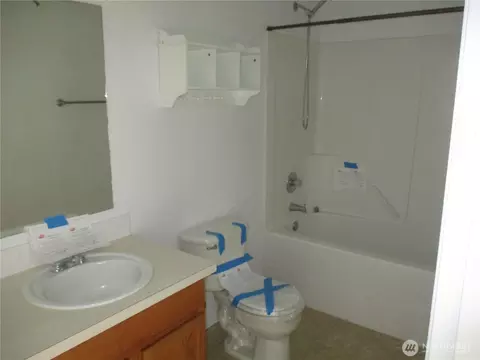 Bath - 206 Mazza St NE, Orting, WA 98360 photo 1 of 2
