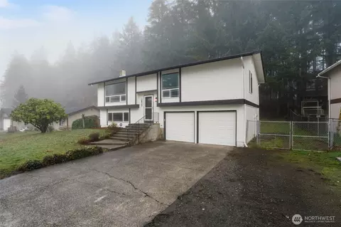 3825 Celeste Ct SE, Port Orchard, WA 98366