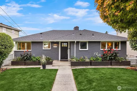 1015 1st St, Kirkland, WA 98033