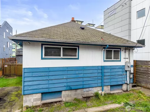 6666 Carleton Ave S, Seattle, WA 98108