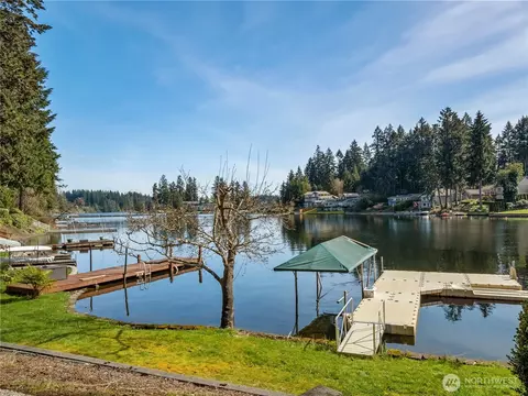 7217 20th Ave SE, Lacey, WA 98503
