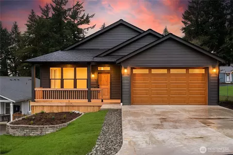 2333 W Castleman St, Longview, WA 98632