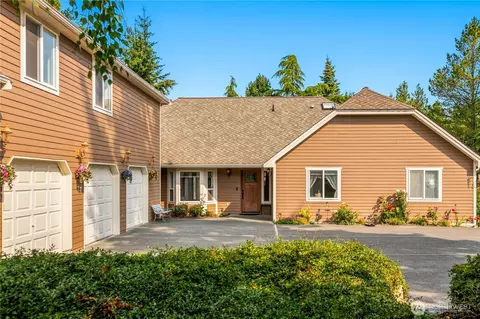3836 Bay Ln, Anacortes, WA 98221