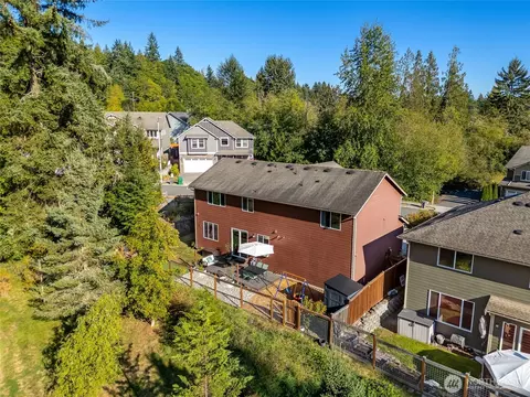 View/Area - 18916 10th Dr SE, Bothell, WA 98012 photo 4 of 6