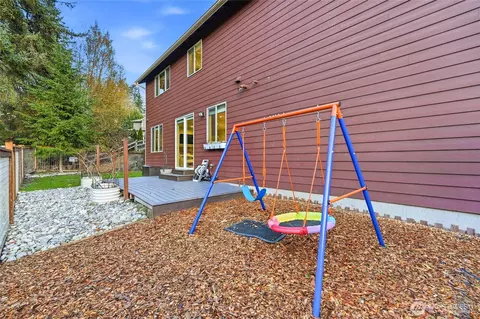 Exterior - 18916 10th Dr SE, Bothell, WA 98012 photo 7 of 7