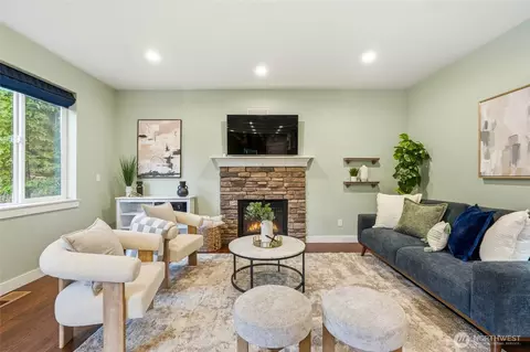 Living - 18916 10th Dr SE, Bothell, WA 98012 photo 2 of 3