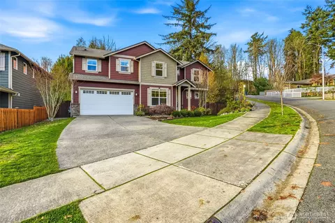 Exterior - 18916 10th Dr SE, Bothell, WA 98012 photo 2 of 7