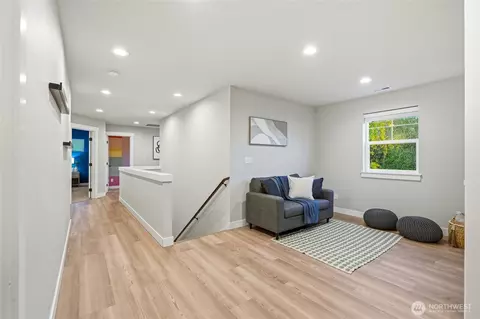 Entry Way - 18916 10th Dr SE, Bothell, WA 98012 photo 2 of 3