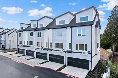 1423 SW 111th Ln, Seattle, WA 98146