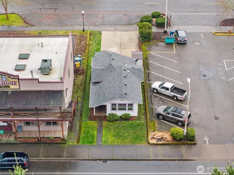 Exterior - 121 Van Scoyoc Ave SW, Orting, WA 98360 photo 8 of 11