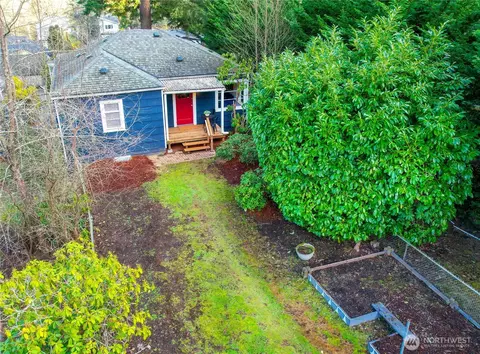 19024 15th Ave NE, Shoreline, WA 98155