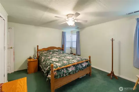 Bedroom - 1107 Adele St, Sumner, WA 98390 photo 1 of 3