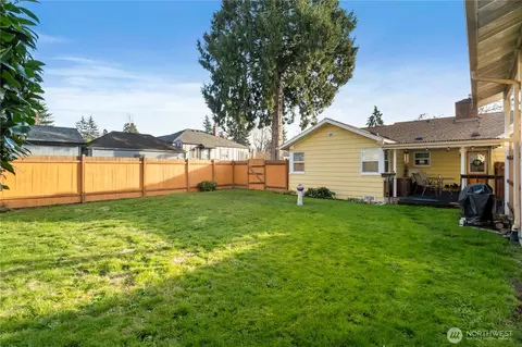 Exterior - 1107 Adele St, Sumner, WA 98390 photo 3 of 6