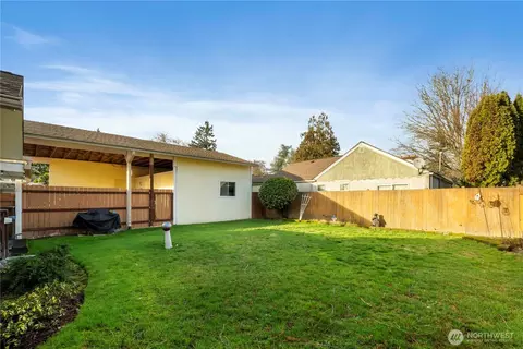 Exterior - 1107 Adele St, Sumner, WA 98390 photo 6 of 6