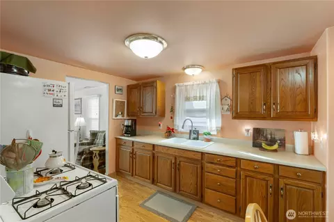 Kitchen - 1107 Adele St, Sumner, WA 98390 photo 1 of 2