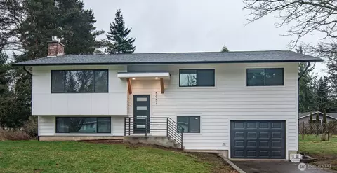 5954 Paradise Dr, Ferndale, WA 98248