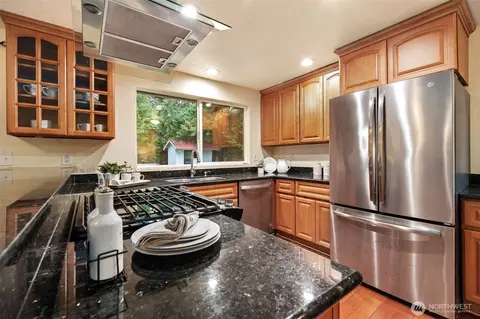 Kitchen - 22629 57th Ave SE, Bothell, WA 98021 photo 3 of 3