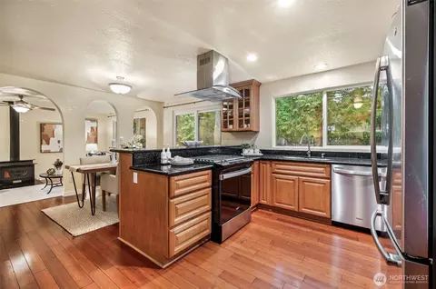Kitchen - 22629 57th Ave SE, Bothell, WA 98021 photo 2 of 3