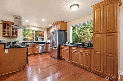 Kitchen - 22629 57th Ave SE, Bothell, WA 98021 photo 1 of 3