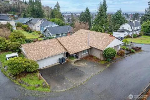 301 Sunset Dr, Hoquiam, WA 98550