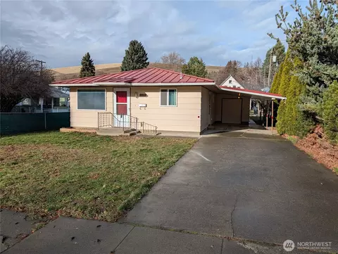 119 E Richmond Ave, Dayton, WA 99328