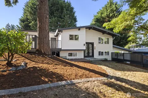 8801 NE 140th Pl, Kirkland, WA 98034