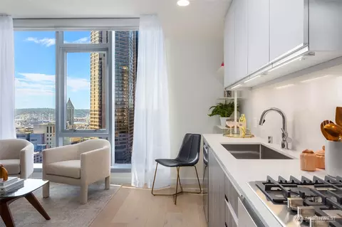 800 Columbia St #709, Seattle, WA 98104