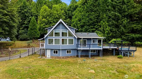 200 N Schaufler Ln, Lilliwaup, WA 98555