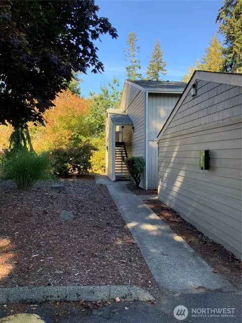 1700 Lake Park Dr SW #2, Tumwater, WA 98512